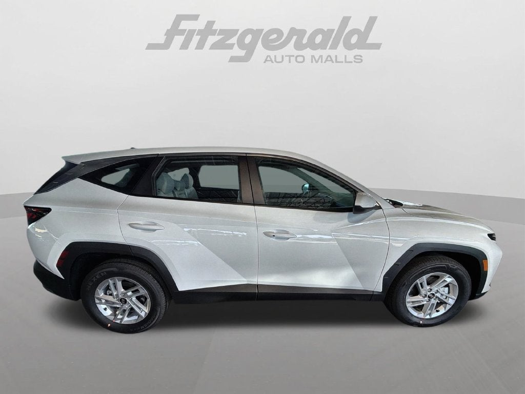 2026 Hyundai TUCSON SE FWD