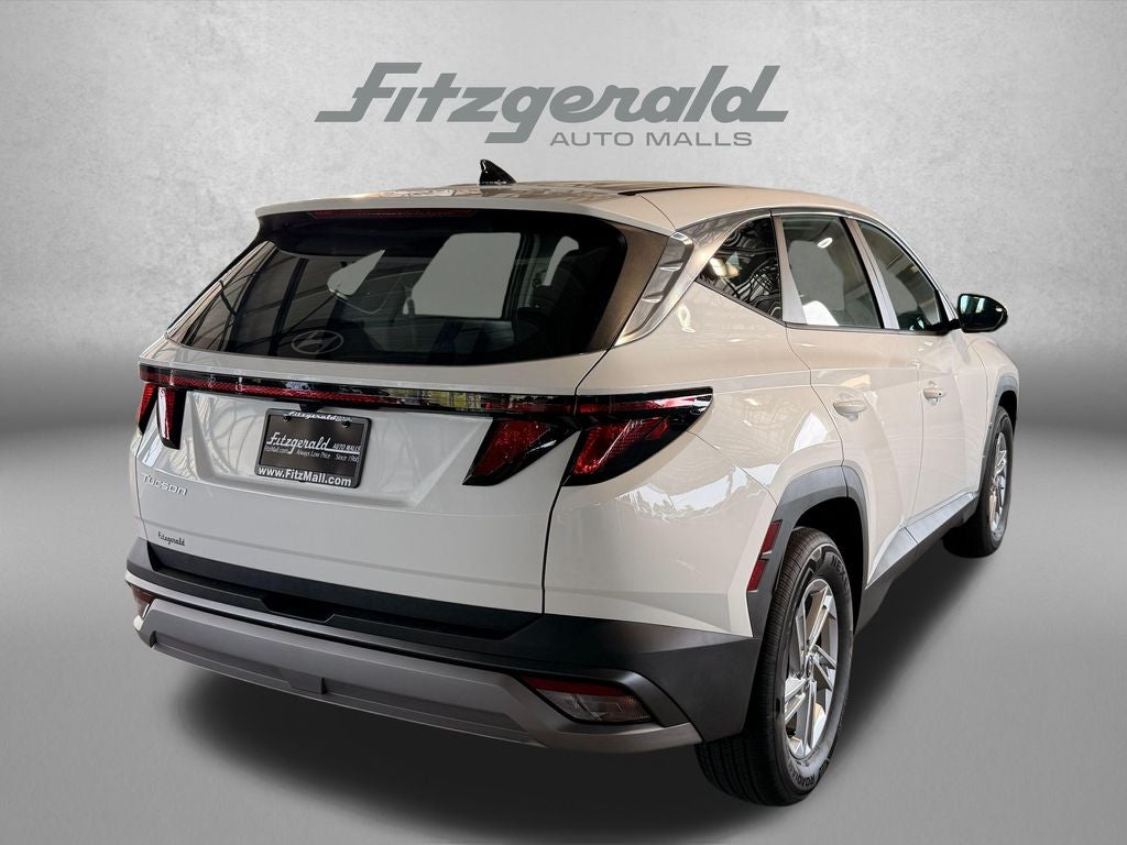 2026 Hyundai TUCSON SE FWD