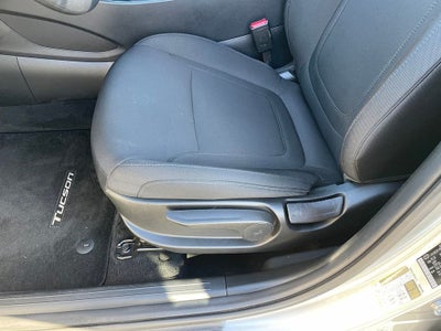 2024 Hyundai TUCSON SE