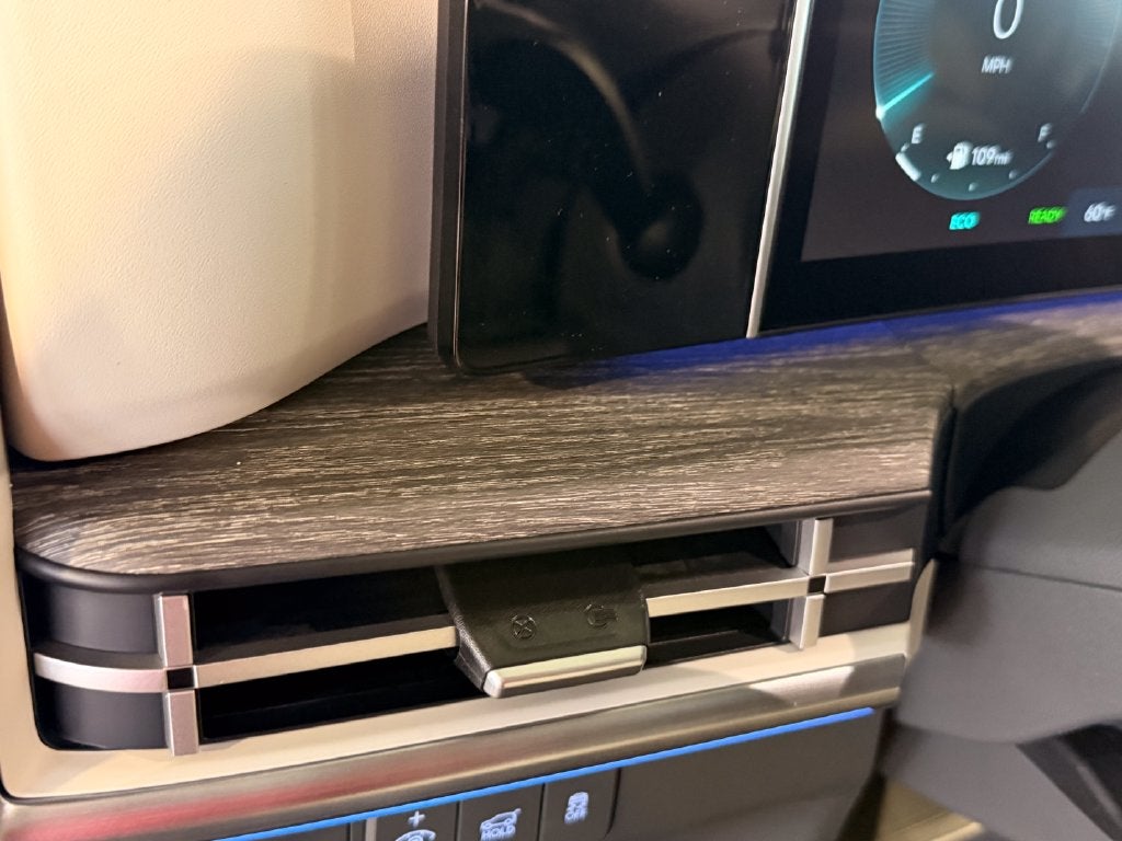 2027 Hyundai SANTA FE HYBRID Limited