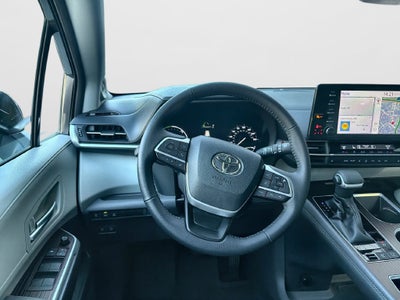 2021 Toyota Sienna XLE 7 Passenger
