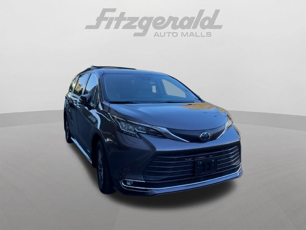 2021 Toyota Sienna XLE 7 Passenger