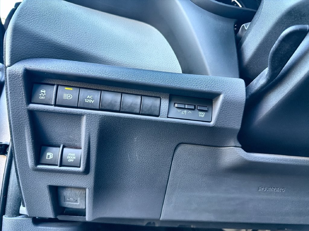 2021 Toyota Sienna XLE 7 Passenger