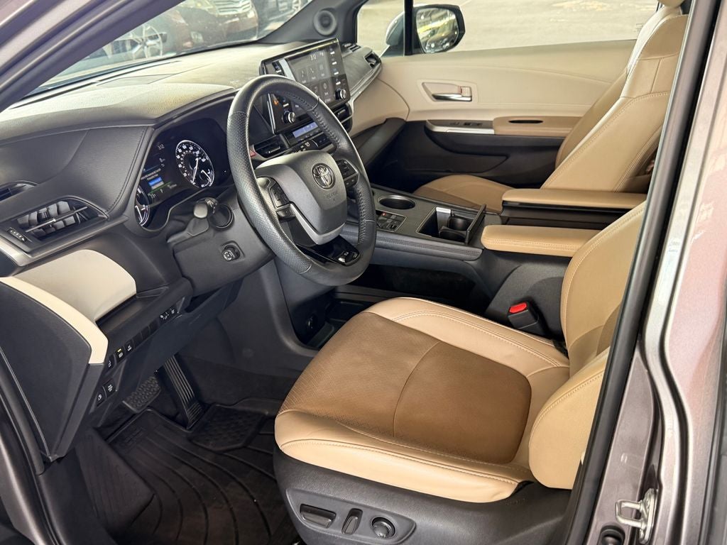 2021 Toyota Sienna Limited 7 Passenger