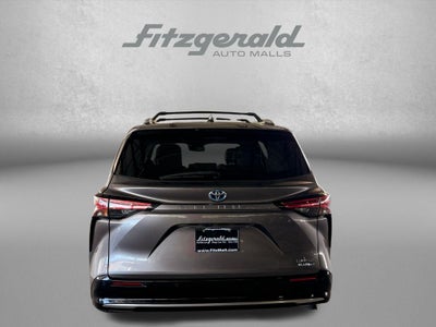 2021 Toyota Sienna Limited 7 Passenger