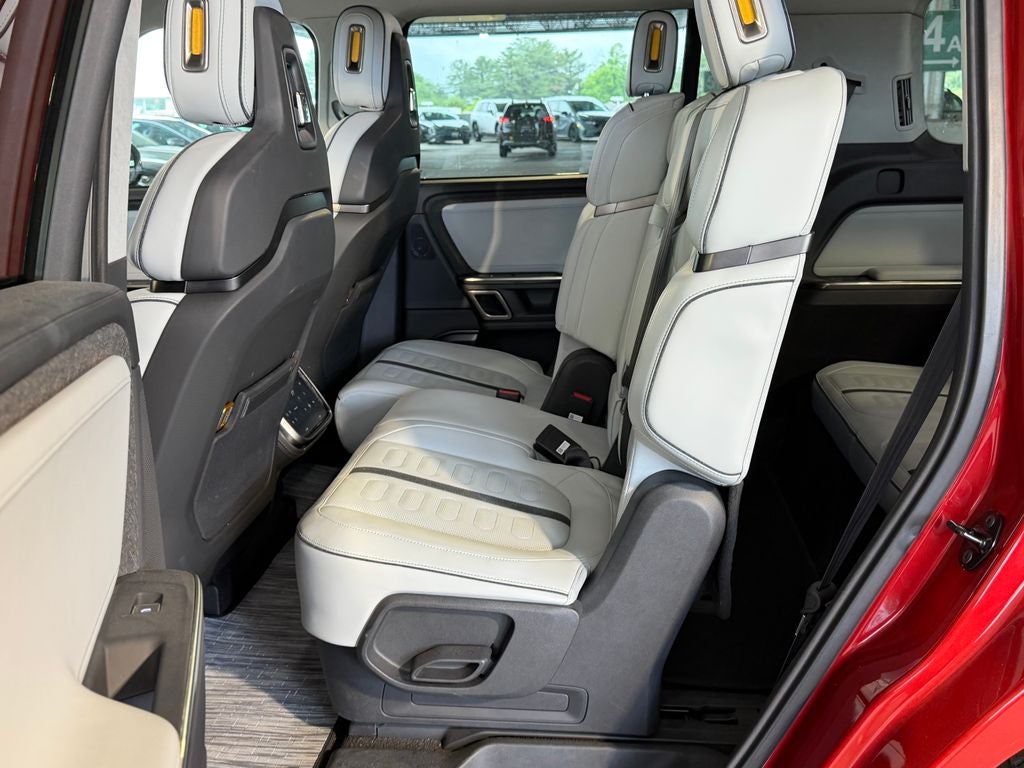 2023 Rivian R1S Adventure