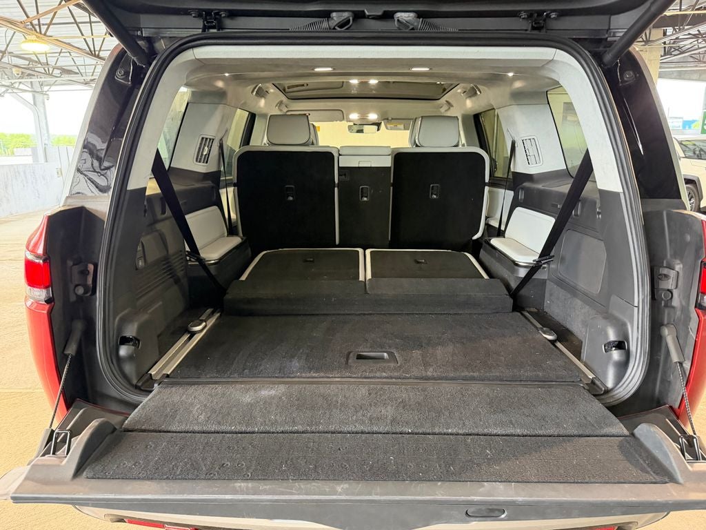 2023 Rivian R1S Adventure