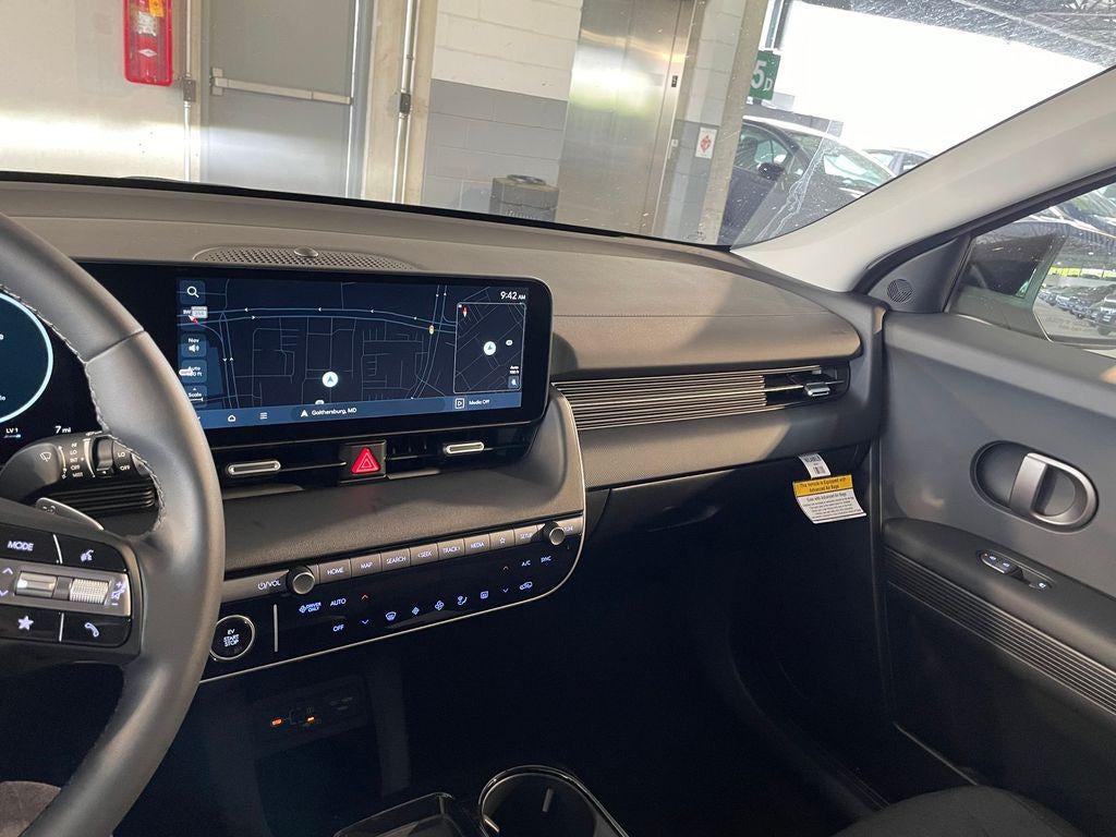 2025 Hyundai IONIQ 5 SE