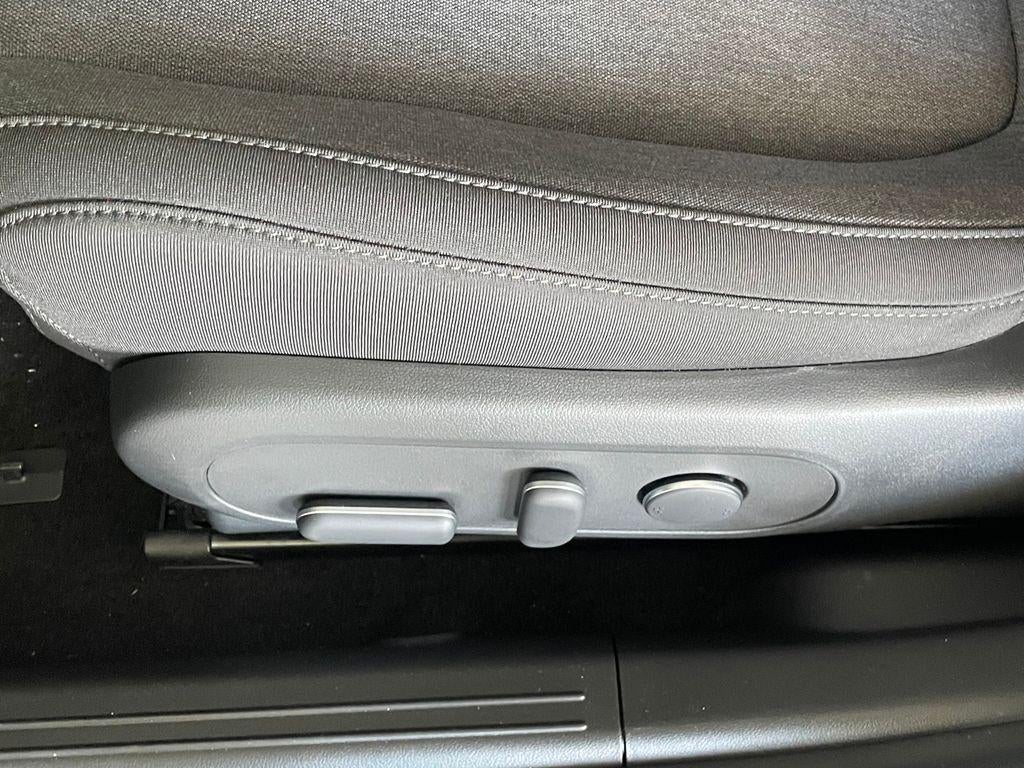 2025 Hyundai IONIQ 5 SE