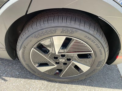 2025 Hyundai IONIQ 5 SE