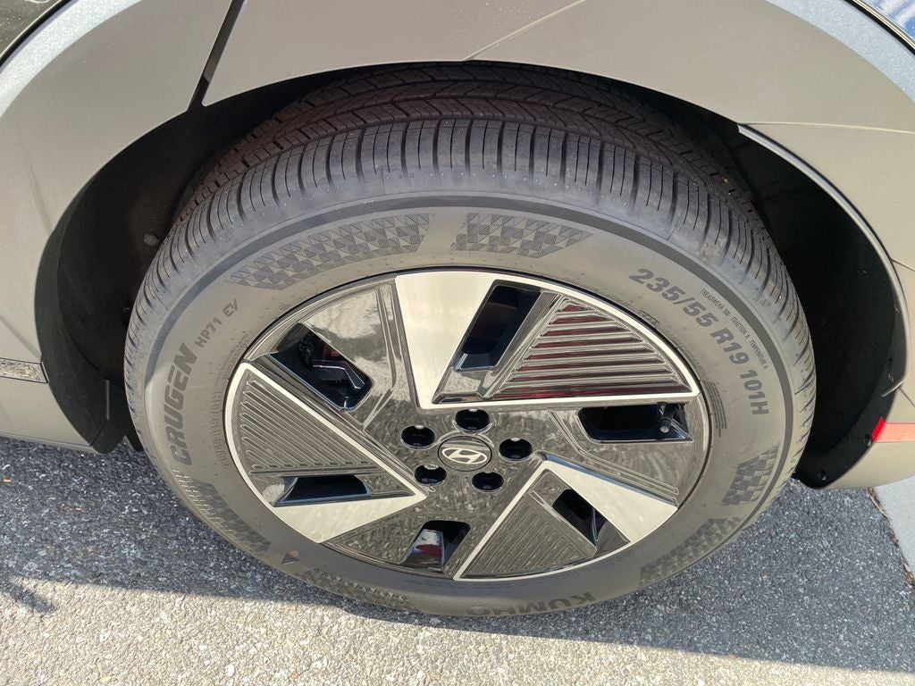 2025 Hyundai IONIQ 5 SE