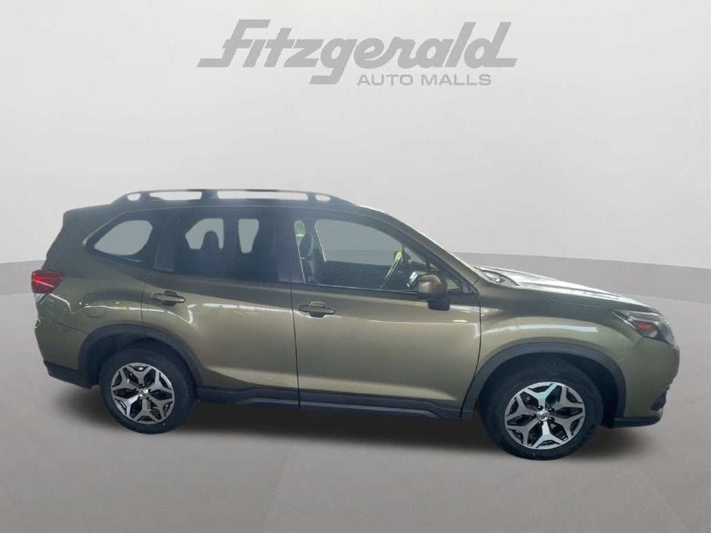 2024 Subaru Forester Premium