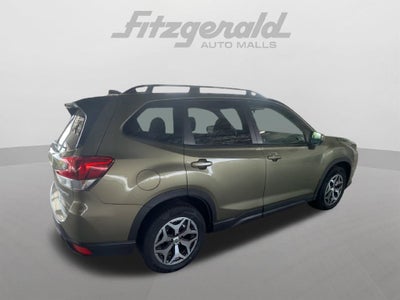 2024 Subaru Forester Premium