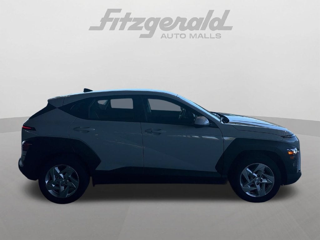 2026 Hyundai KONA SE
