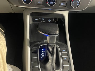 2026 Hyundai KONA SE FWD