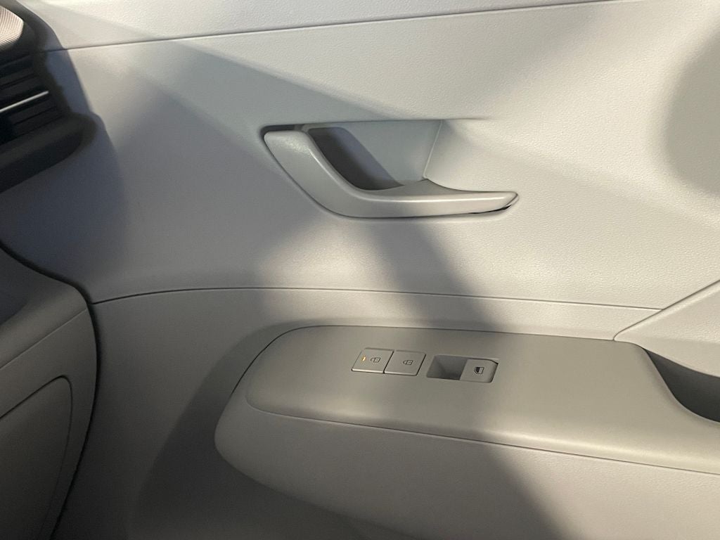 2026 Hyundai KONA SE FWD