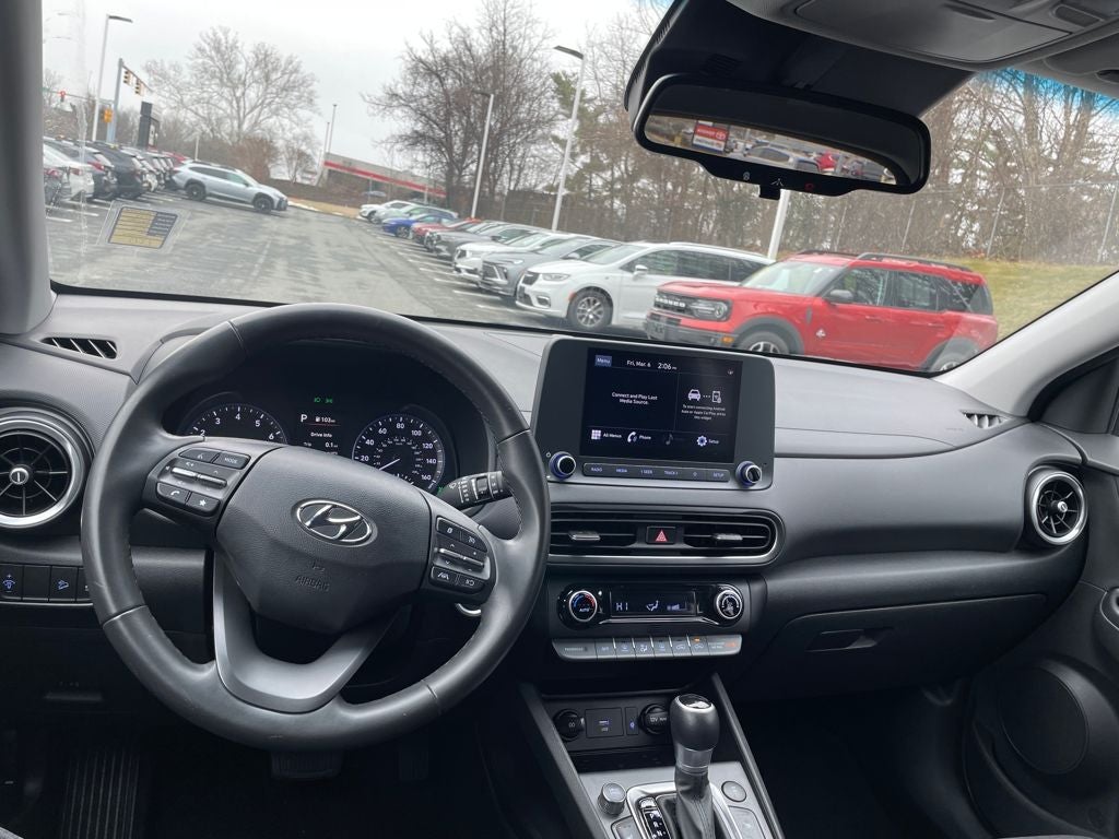 2022 Hyundai KONA SEL