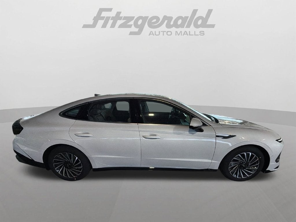 2027 Hyundai SONATA HYBRID Limited