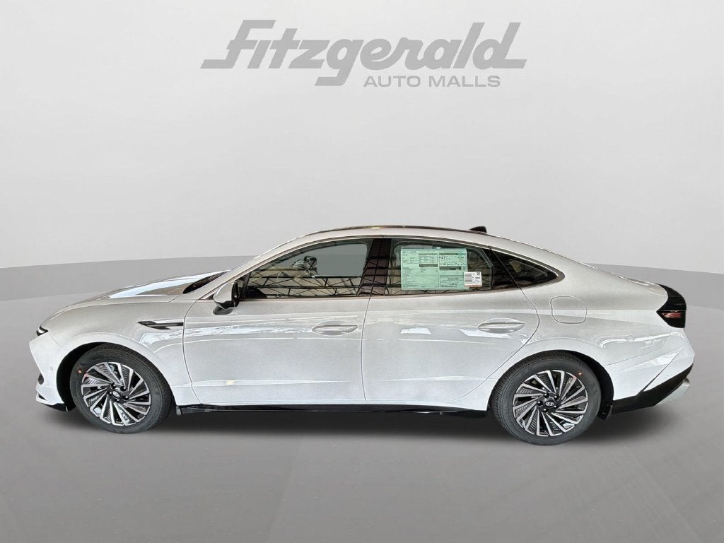 2027 Hyundai SONATA HYBRID Limited