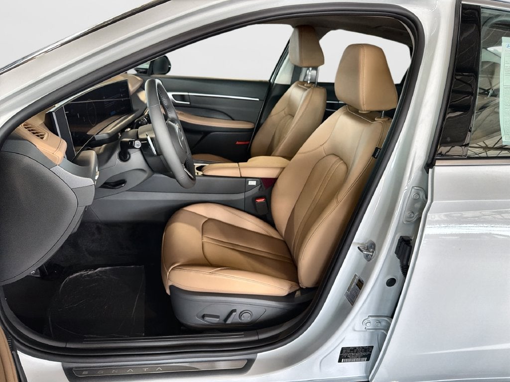 2027 Hyundai SONATA HYBRID Limited