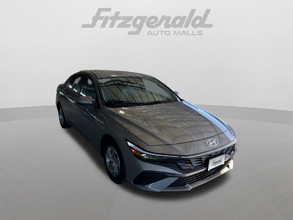 2025 Hyundai ELANTRA SE