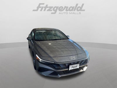 2025 Hyundai ELANTRA SE