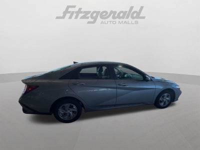 2025 Hyundai ELANTRA SE