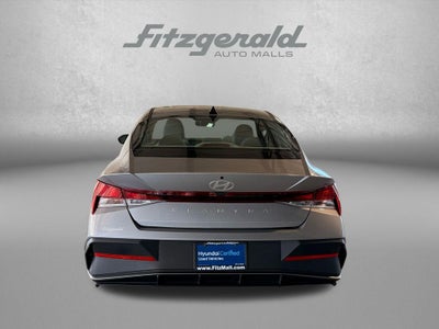 2025 Hyundai ELANTRA SE