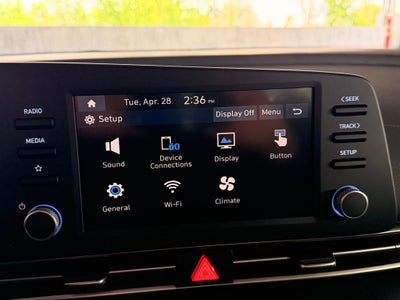 2026 Hyundai ELANTRA SE