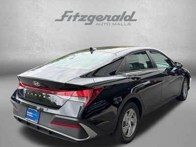 2025 Hyundai ELANTRA SE