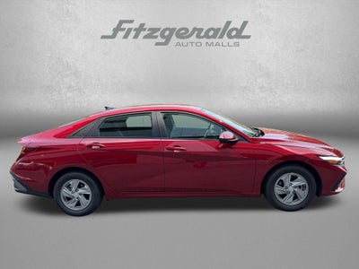 2025 Hyundai ELANTRA SE