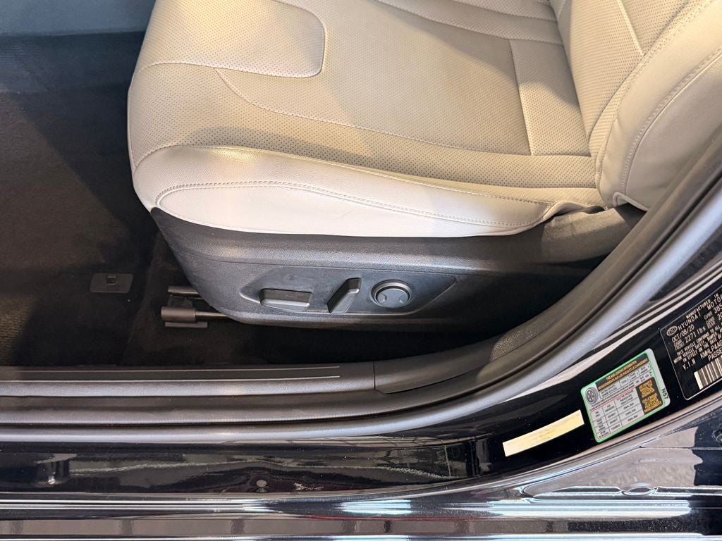 2021 Hyundai ELANTRA Limited