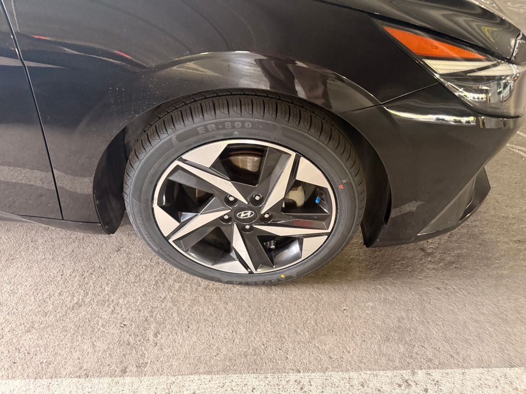 2021 Hyundai ELANTRA Limited