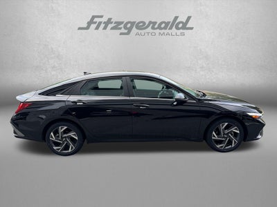 2025 Hyundai ELANTRA Limited