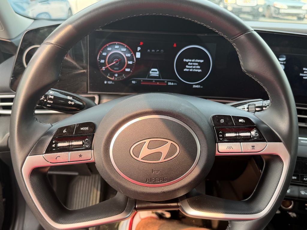 2025 Hyundai ELANTRA Limited