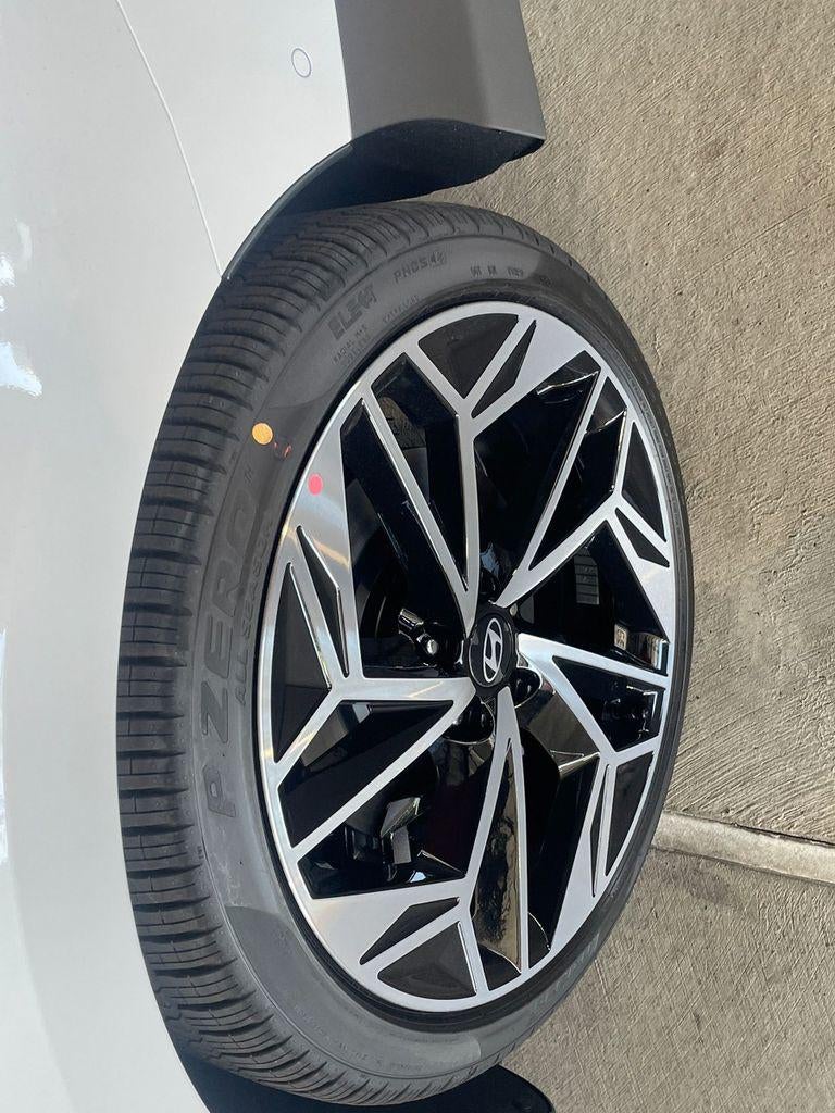 2025 Hyundai IONIQ 6 Limited