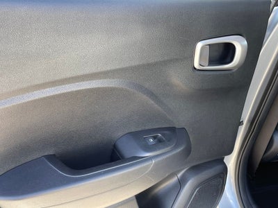 2022 Hyundai VENUE SE