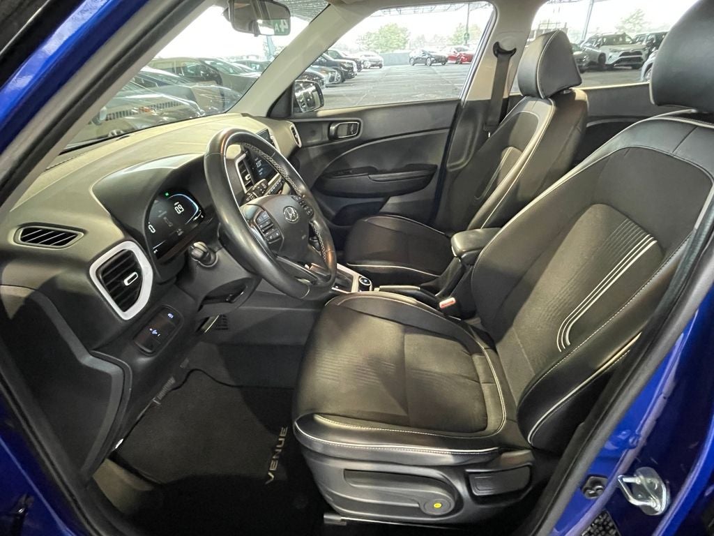 2023 Hyundai VENUE Limited