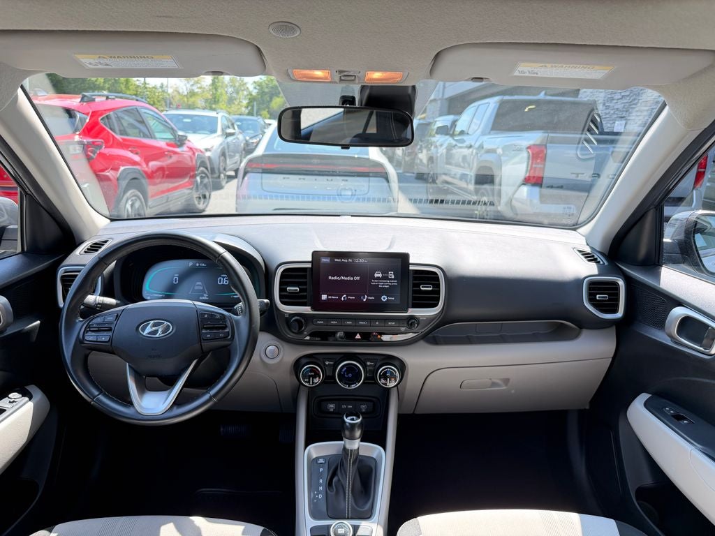 2025 Hyundai VENUE SEL