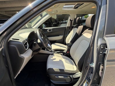 2025 Hyundai VENUE SEL