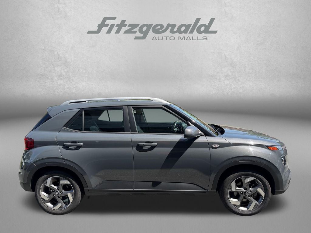 2025 Hyundai VENUE SEL