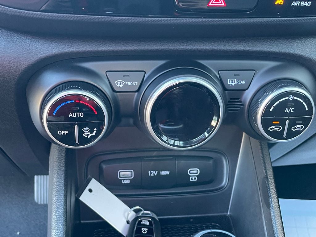 2025 Hyundai VENUE SEL