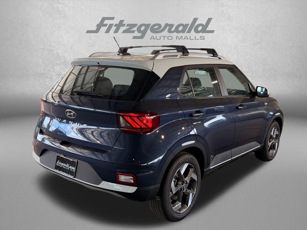 2026 Hyundai VENUE SEL W/Two-Tone Roof