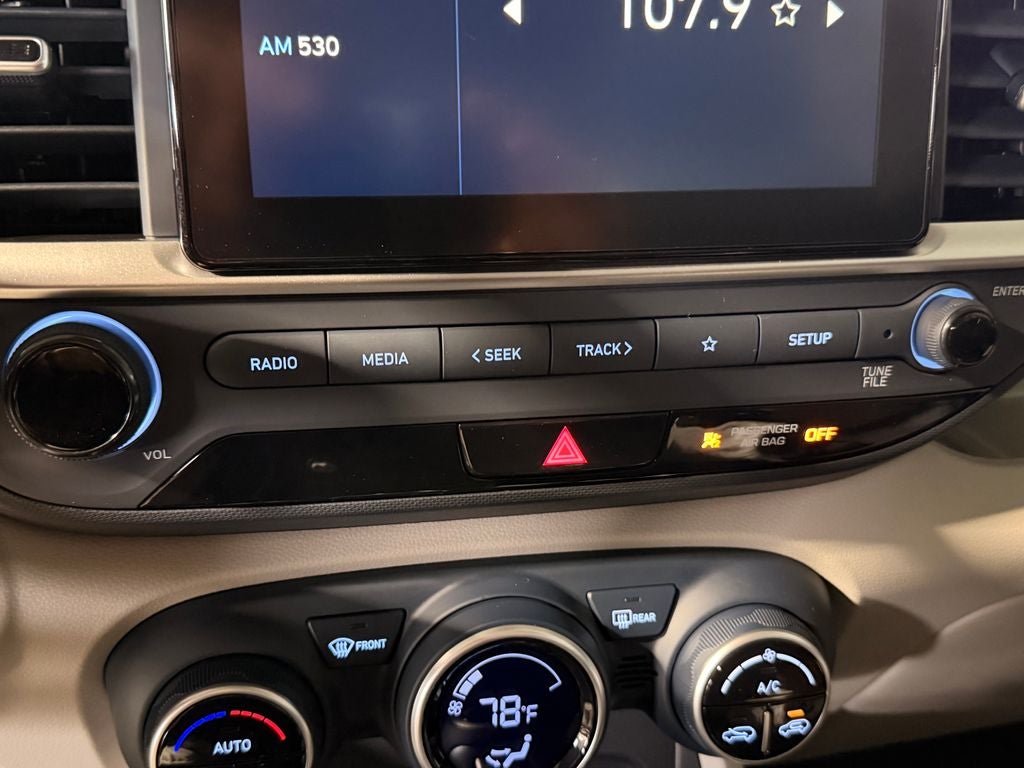 2026 Hyundai VENUE SEL W/Two-Tone Roof