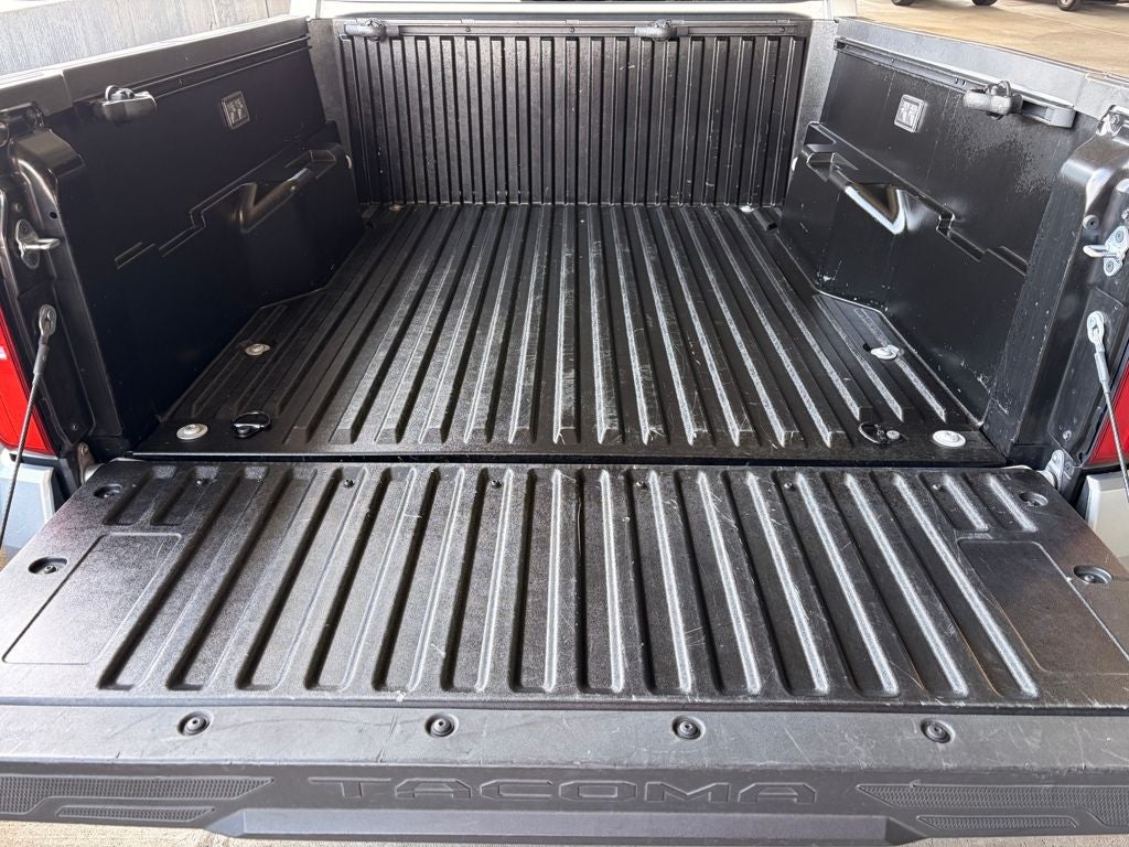 2025 Toyota TACOMA SR5 SR5