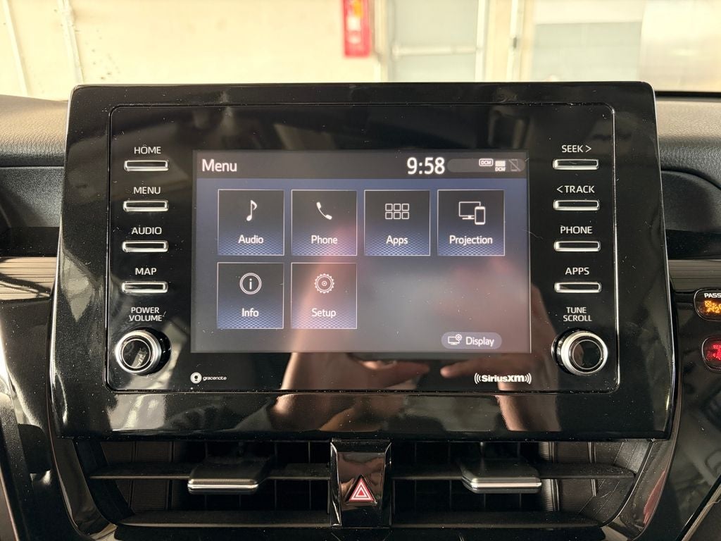 2022 Toyota CAMRY LE