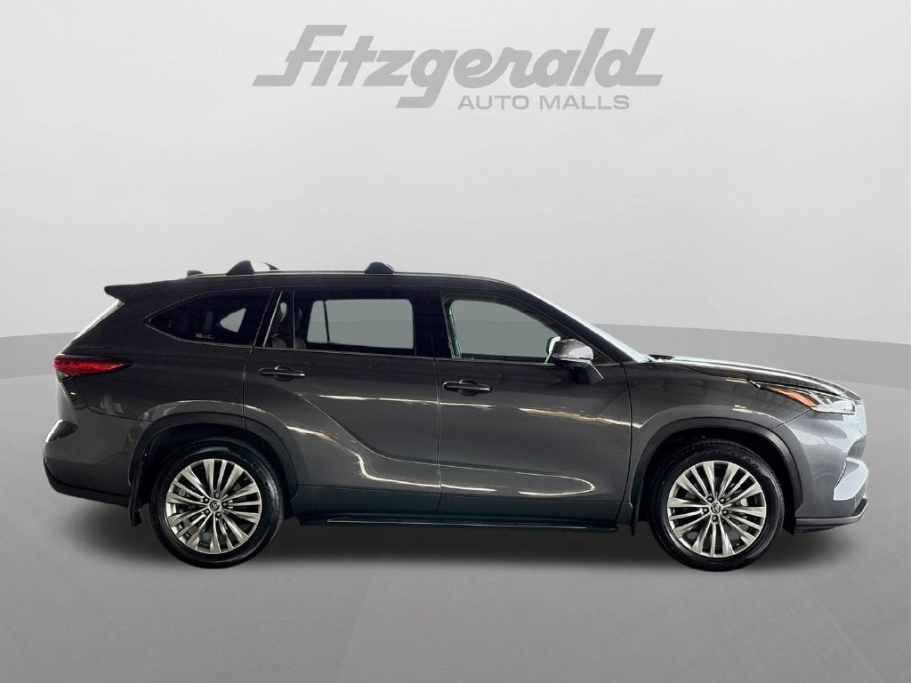 2022 Toyota Highlander Platinum