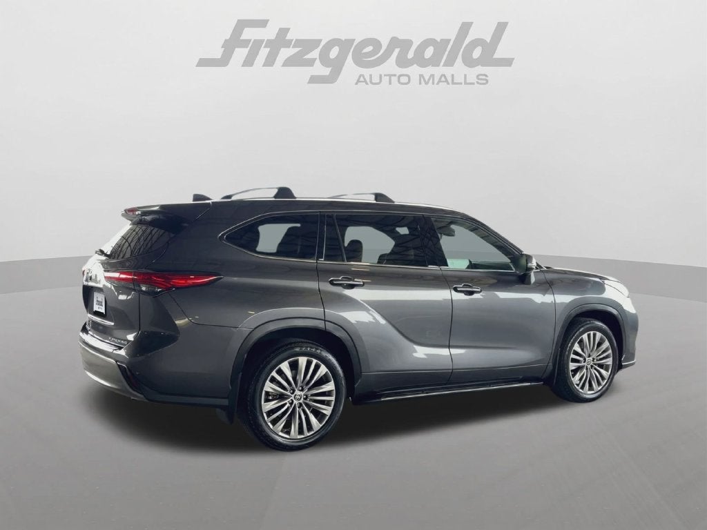 2022 Toyota Highlander Platinum