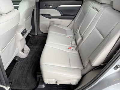 2014 Toyota HIGHLANDER XLE V6