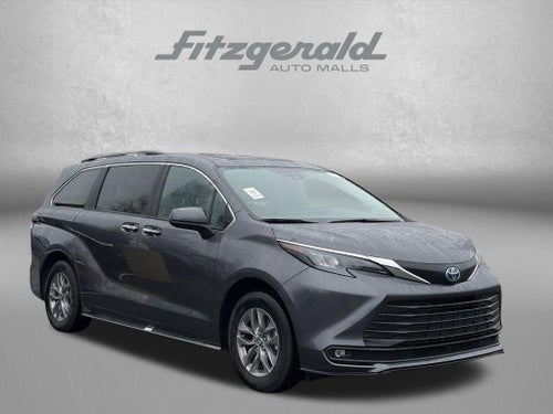2025 Toyota SIENNA XLE XLE 7 Passenger